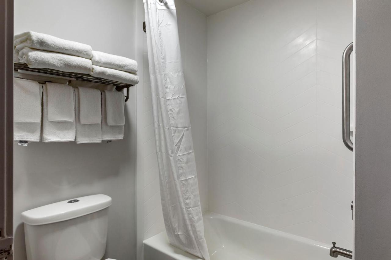 Comfort Inn Mount Pleasant - Расін Екстер'єр фото