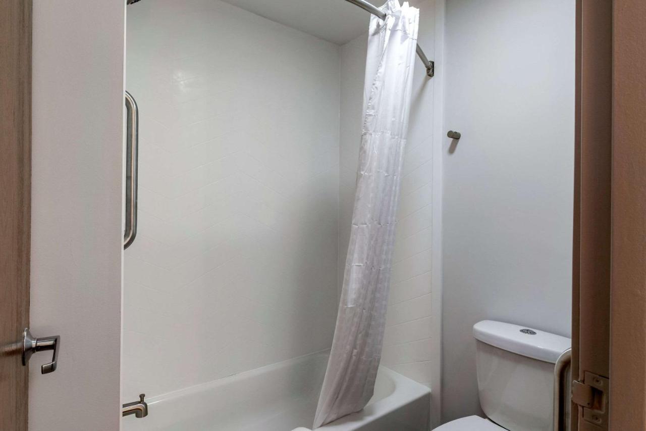 Comfort Inn Mount Pleasant - Расін Екстер'єр фото